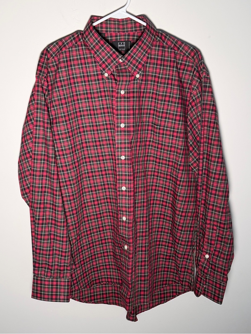 Ike Behar Red and Green Plaid Button-Down Shirt Lightweight Material